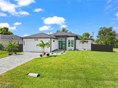 306 NE 11th St