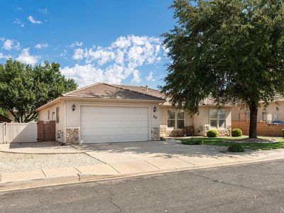 20 W Clover Ln