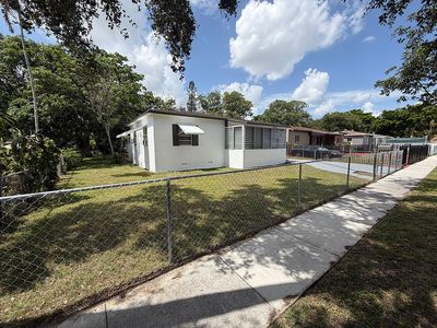 560 NW 133rd St