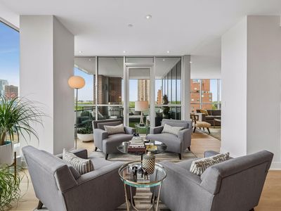 222 2nd St SE APT 801