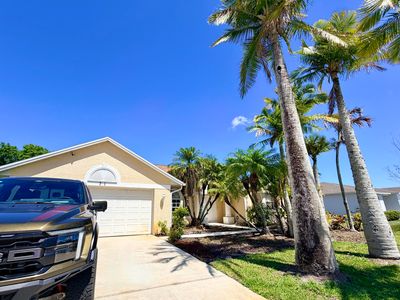 751 SE Starflower Avenue