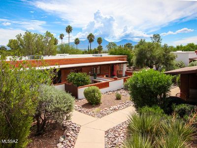 403 S Paseo Tierra