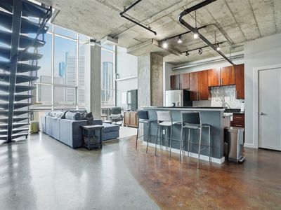 2000 Bagby St APT 9422