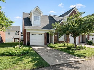 4210 Aurora Cir