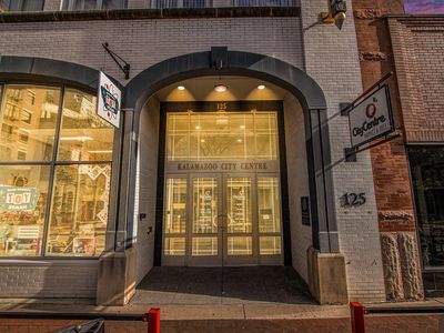 125 S Kalamazoo Mall APT 511