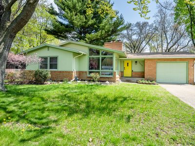 2099 Russell Rd