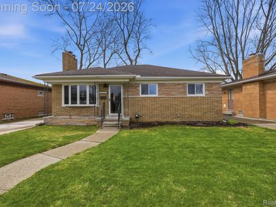 19906 Mauer St