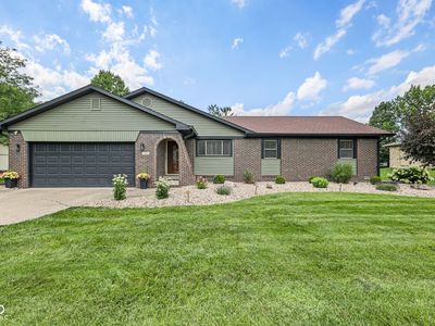 5202 Flintstone Dr