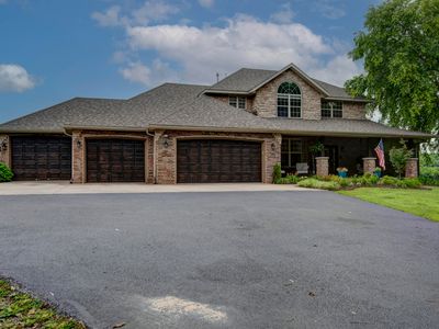 1106 N Pebble Creek Drive