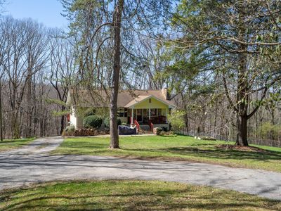 1805 Sunshine Ln