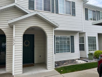 1672 Canyonwoods Dr