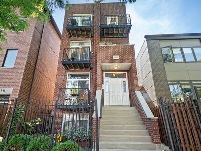 1712 N Albany Ave #1