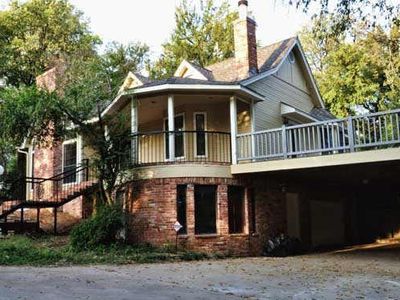 1945 Bluebird Ave