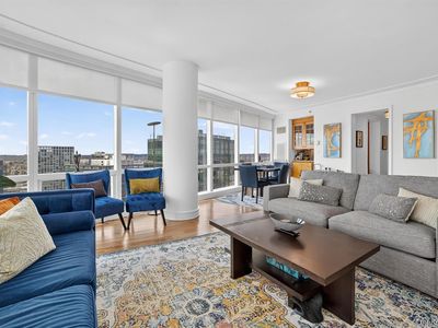 5 Renaissance Square #26E