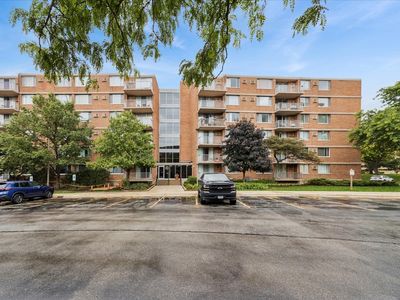 2211 S Stewart Ave APT 6D