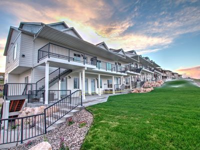 939 N Harbor Village Dr E #104