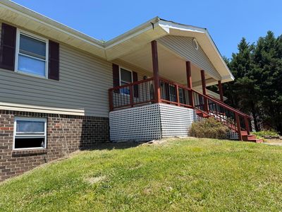 34 Lawrence Dr