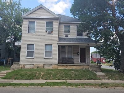 27 Davis Ave
