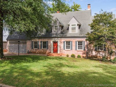 2429 E 22nd Pl