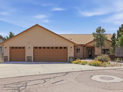 613 E Hunter Dr