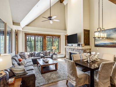 610 Columbine Rd #6404