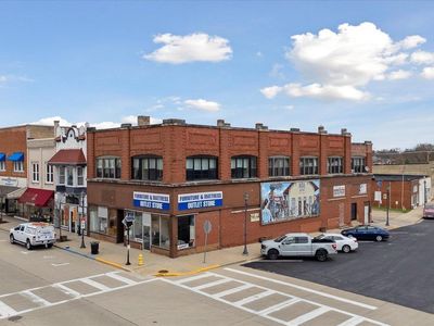1040 1st Center Avenue