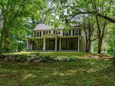 355 High St