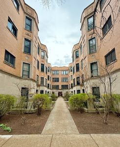 1217 W Granville Ave APT 2B