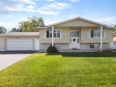 915 Aspen Way
