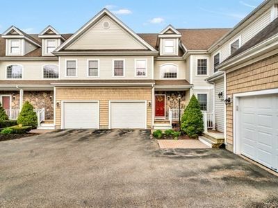 210 Regency Ln #210
