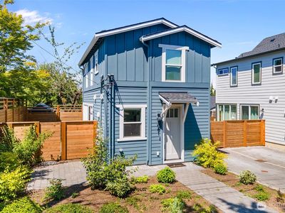 9061 Meridian Place N