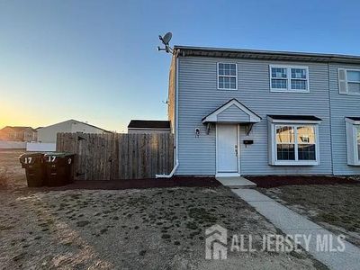 17 Lennox Ct