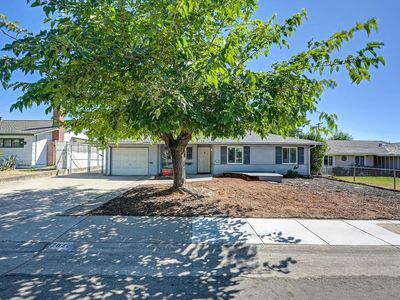 7023 Larchmont Dr