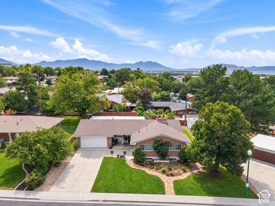 749 W Sunny Ln