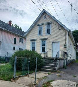 Property at 27 Leroy Ave, Buffalo, NY