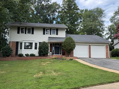 6106 Roxbury Ave