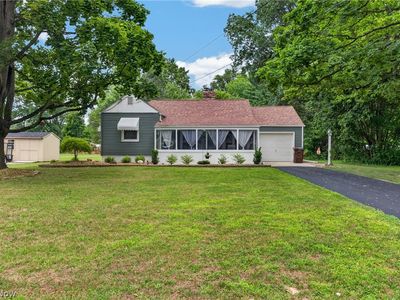 33 Sycamore Dr