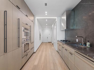 88 Lexington Ave APT 404