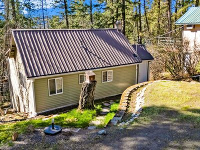 51 Rocky Point Upper Rd