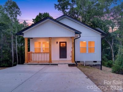 417 8th Street Dr SW