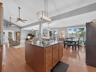 130 W Daylight Dr