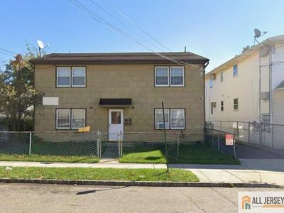 212 Sherman St