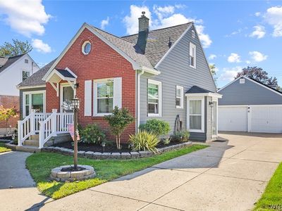 81 Cornell Ave