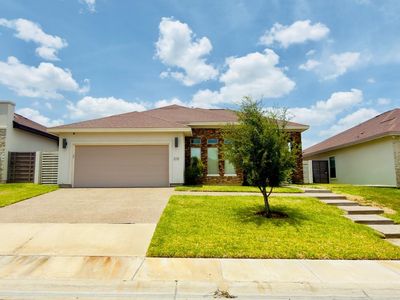 208 Bur Oak Dr