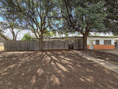 1505 Community Ln