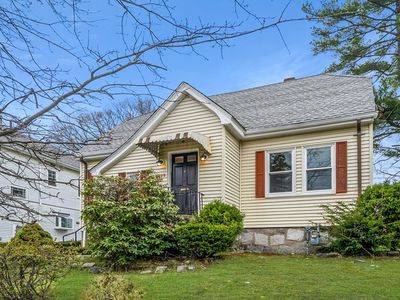 15 Tacoma St