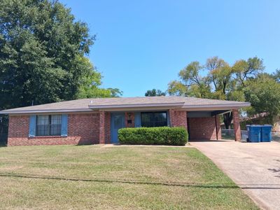 1302 Richardson Dr
