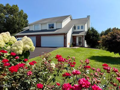 148 Robinson Walk APT A