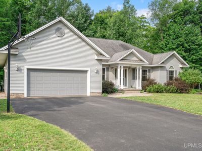 2916 Parkview Dr