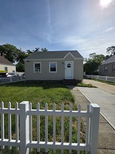 305 Maplegrove Ave
